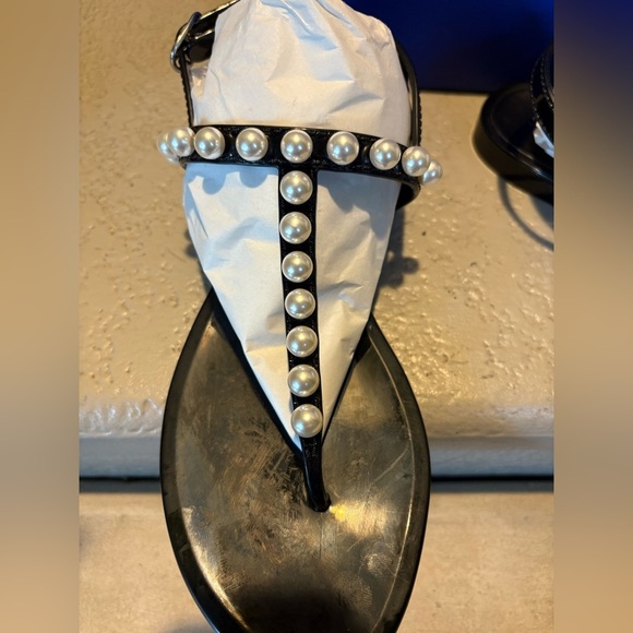 New in Box- Stuart Weitzman-Goldie Jelly Black with Pearl Sandals. Size 8 - Picture 7 of 11